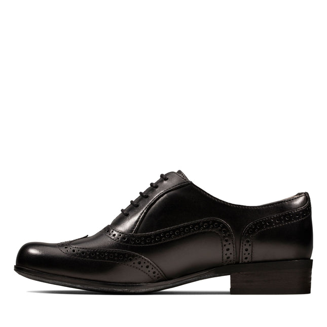Clarks Women’s Hamble Oak Black Leather Brogues – Classic Lace-Up Brogues with Cushioned Footbed & Low Heel for Everyday Wea