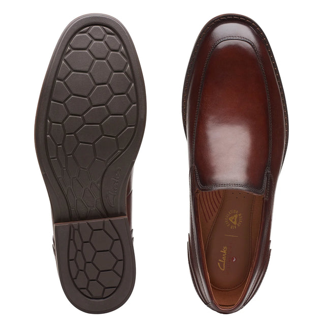Clarks Un Hugh Step Brown Leather Slip-On Shoes – Lightweight Men’s Smart Casual / Dress Shoes with Cushioned Comfort & Flexible Sole