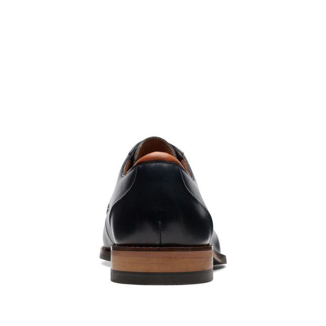 Clarks Men’s Craftarlo Lace Navy Leather Casual Shoes – Classic Lace-Up Leather Shoes with Comfortable Insole & Everyday Versatility