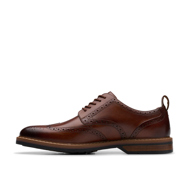 Clarks Men’s Aldwin Limit Mid Tan Leather Brogues – Smart Casual Mid-Height Lace-Up Boots with Cushioned Comfort & Durable Outsole