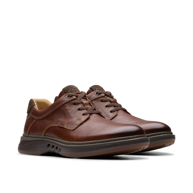 Clarks Men’s Un Briley Pace Tan Leather Wide Width Shoes – Comfort-Fit Lace-Up Shoes with Cushioned Footbed & Durable Sole