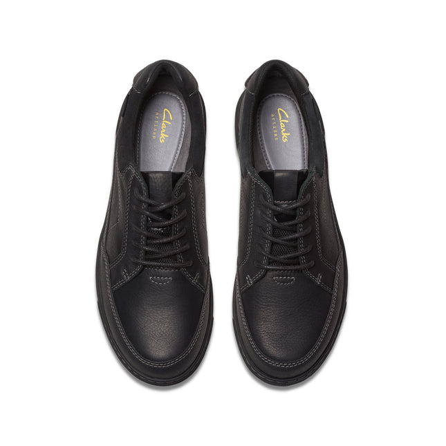 Clarks Men’s Mapstone Lo GTX Black Leather Waterproof Lace-Up Shoes – All-Weather Leather Footwear with GORE-TEX®, Cushioned Comfort & Grippy Outsole