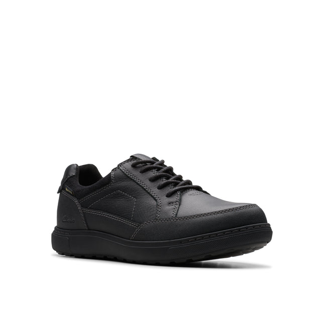Clarks Men’s Mapstone Lo GTX Black Leather Waterproof Lace-Up Shoes – All-Weather Leather Footwear with GORE-TEX®, Cushioned Comfort & Grippy Outsole