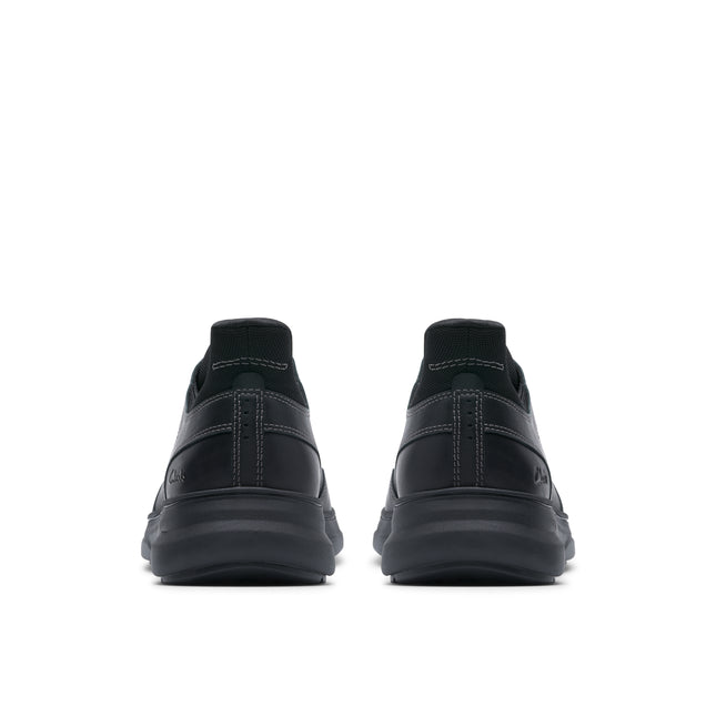 Clarks Men’s Mullan Easy Black Leather Wide-Fit Lace-Up Shoes – Comfortable Everyday Leather Sneakers with Easy-Entry Heel & Cushioned Sole