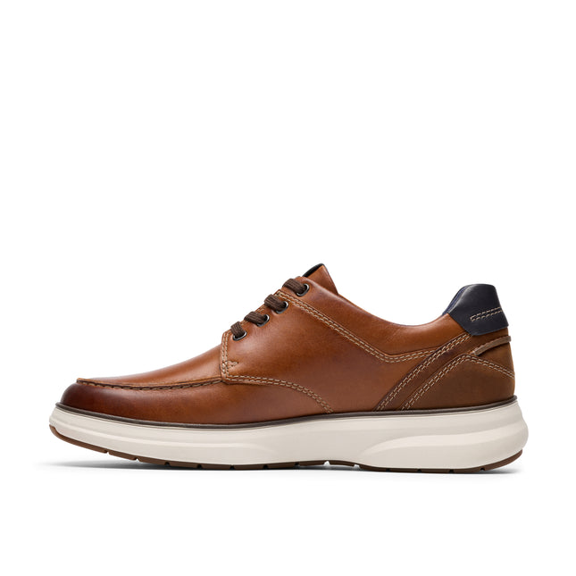 Clarks Men’s Mullan Moc Dark Tan Leather Slip-On Moccasin Shoes – Casual Leather Moccasins with Cushioned Comfort & Flexible Sole